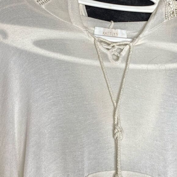 Kaitlyn‎ Pullover Hoody - Picture 5 of 8